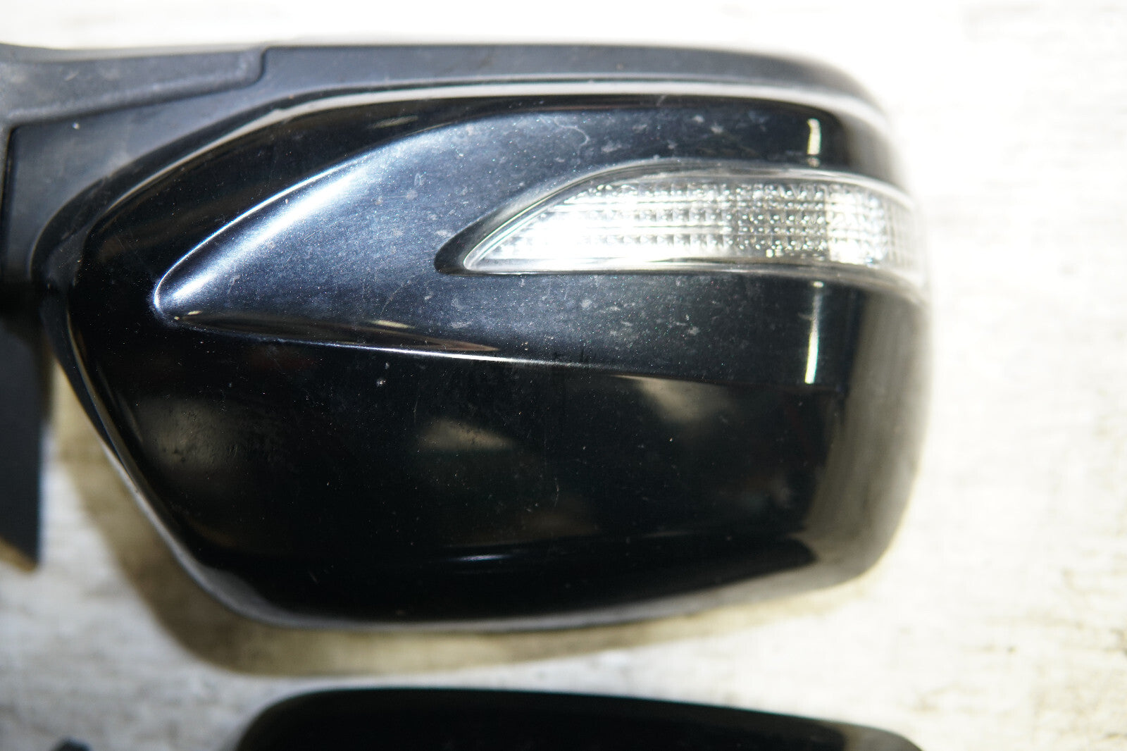JDM 2010-2014 Subaru Legacy BR BM Power Folding Mirrors + Signal Lights OEM