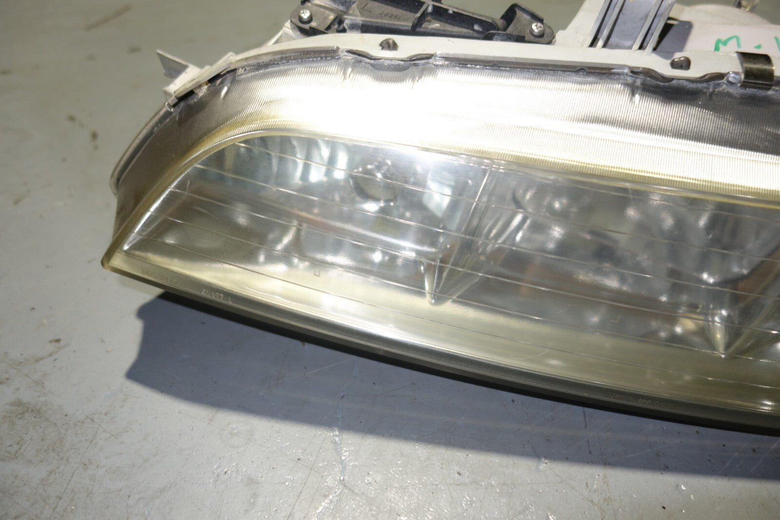 JDM 1994-2001 HONDA ACURA INTEGRA HEAD LIGHT DC2 OEM LEFT DRIVER SIDE USED