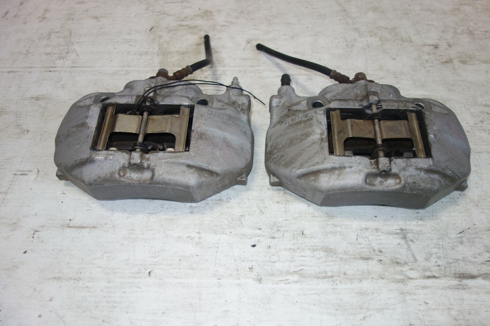 JDM 2001-2006 LEXUS LS430 OEM FRONT 4 PISTON BRAKE CALIPERS LEFT & RIGHT UCF31