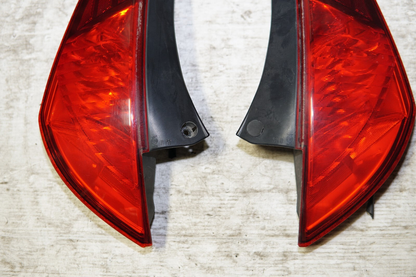 JDM 2003-2005 NISSAN 350Z Z33 OEM GENUINE TAIL LIGHT PAIR TAILLIGHT LEFT & RIGHT