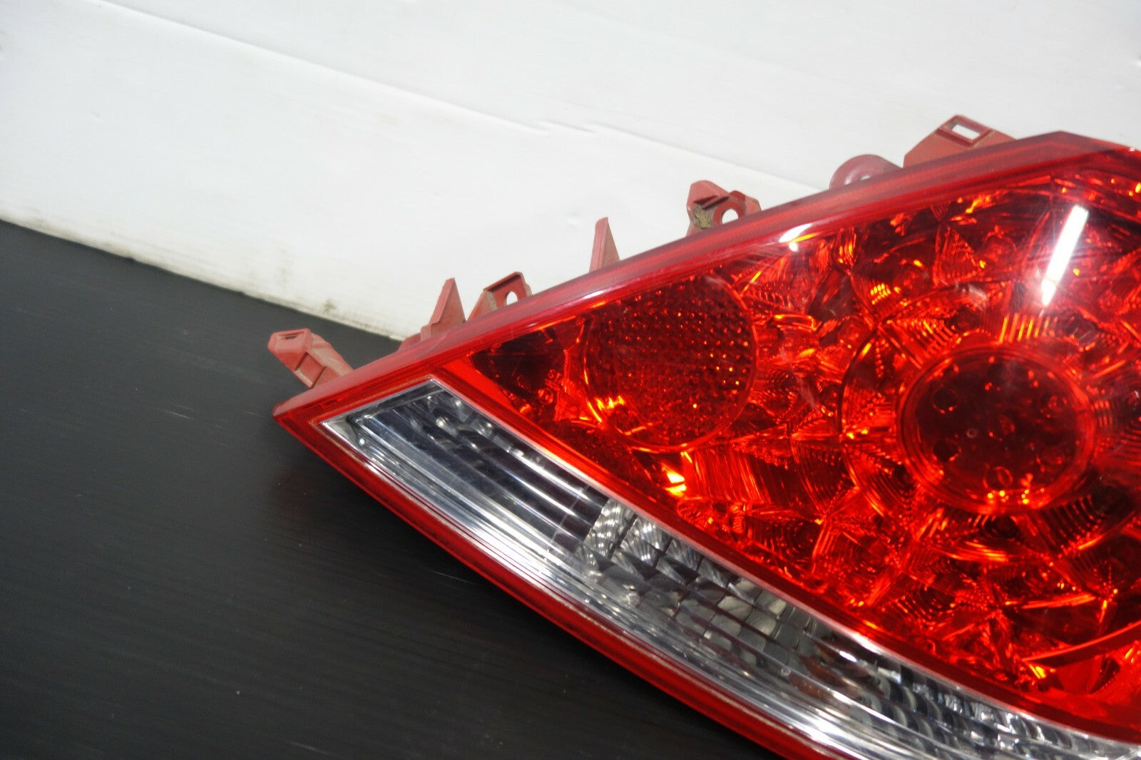 JDM Acura RL Rear Right Side Tail Light Lamp Passenger RH KB1 2005-2008 GENUINE