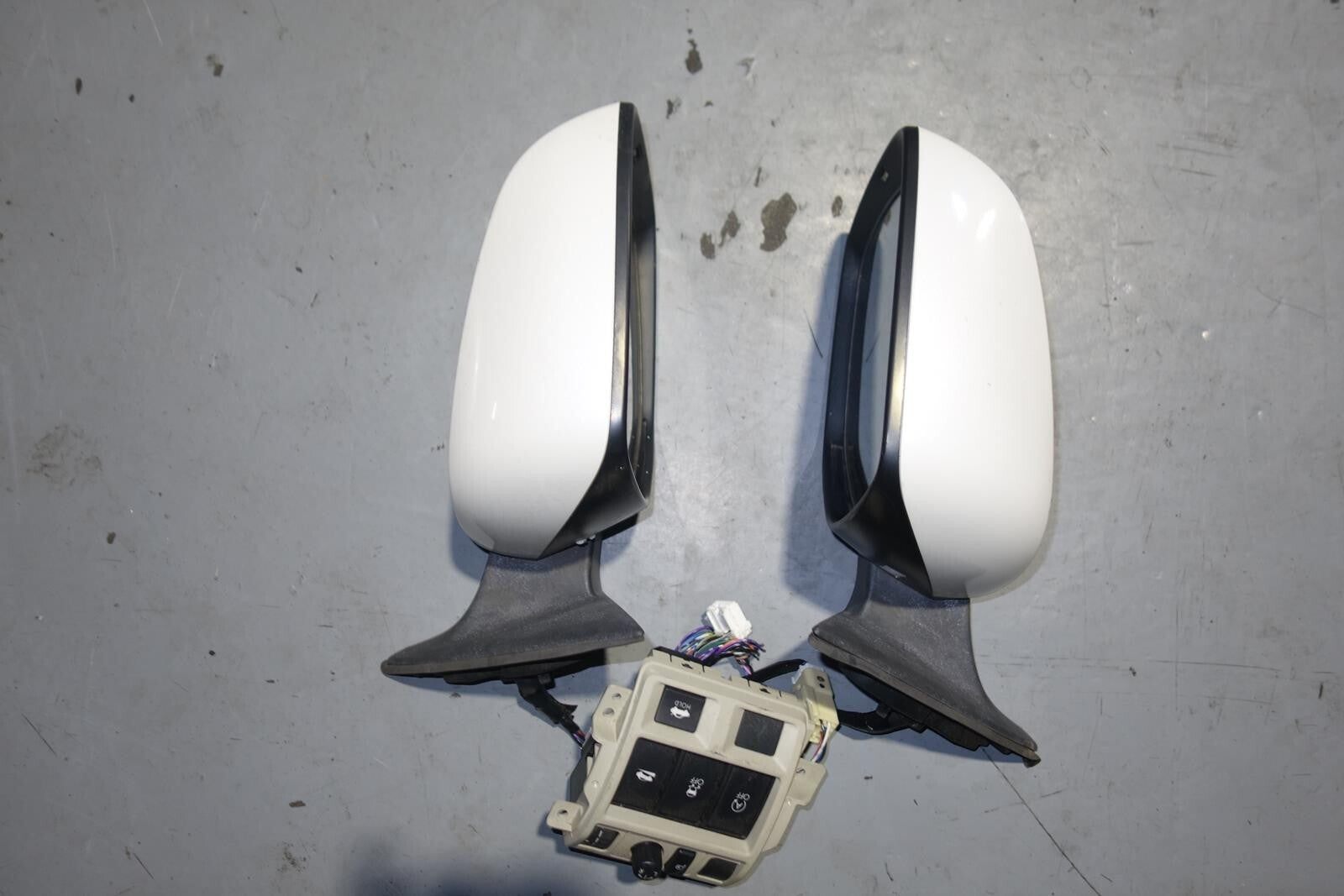 JDM Subaru Legacy Auto Folding Mirrors Indicator Light With Switch 2010-2014 BR9