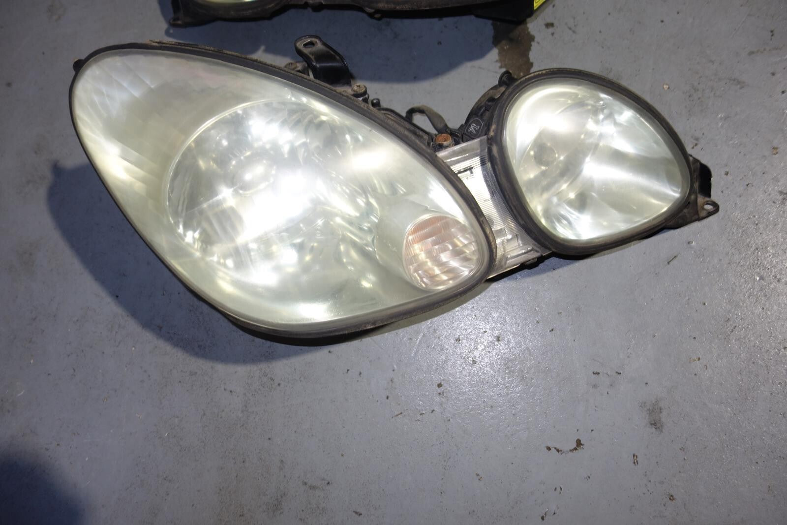 JDM 1998-2005 TOYOTA ARISTO LEXUS GS300 HID HEAD LIGHTS HEADLAMPS TOYOTA JZS161