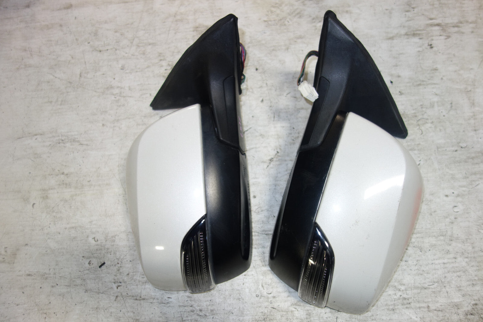 JDM 2010-2014 Subaru Legacy BR BM Power Folding Mirrors + Signal Lights OEM