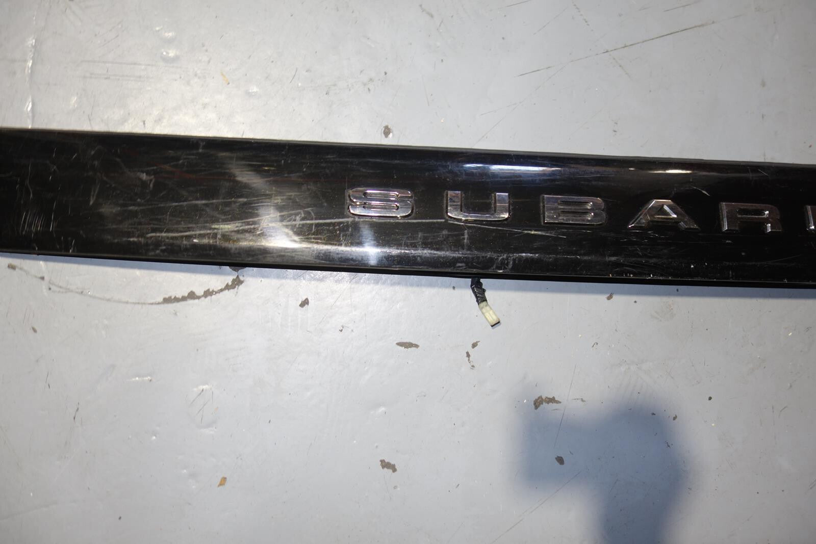 JDM Subaru Forester STi SG9 Rear Center Garnish Middle Wing Spoiler 2003-2005