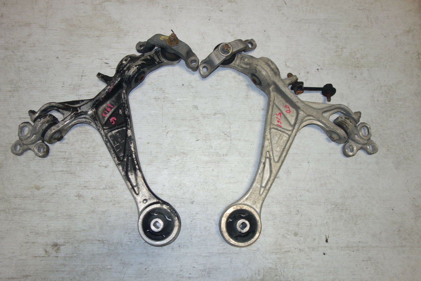 JDM Acura RL Front Lower Control Arms 2005 06 07 08 09 10 11 2012 KB1 3.5RL OEM