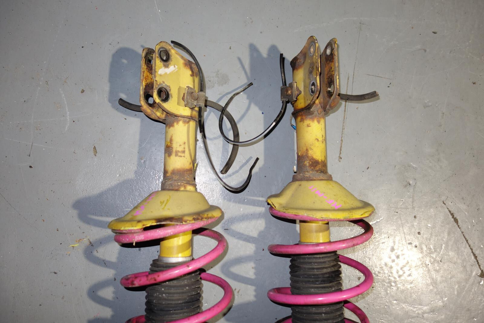 JDM Subaru Legacy Impreza WRX STi Forester Front Shocks Coil Spring Struts 90-04