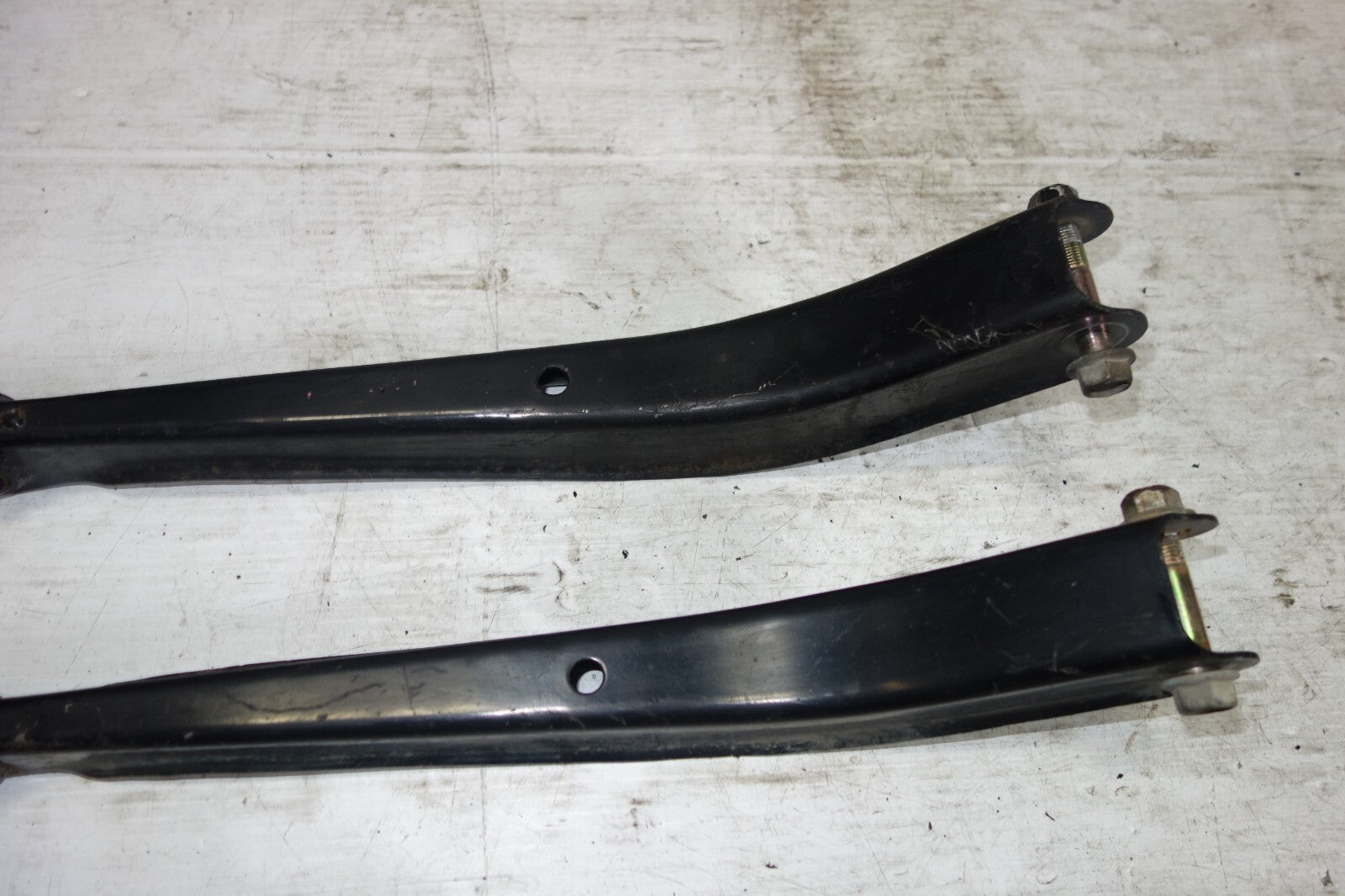 JDM 2005-2009 SUBARU LEGACY OUTBACK OEM REAR LOWER CONTROL ARMS PAIR LEFT RIGHT