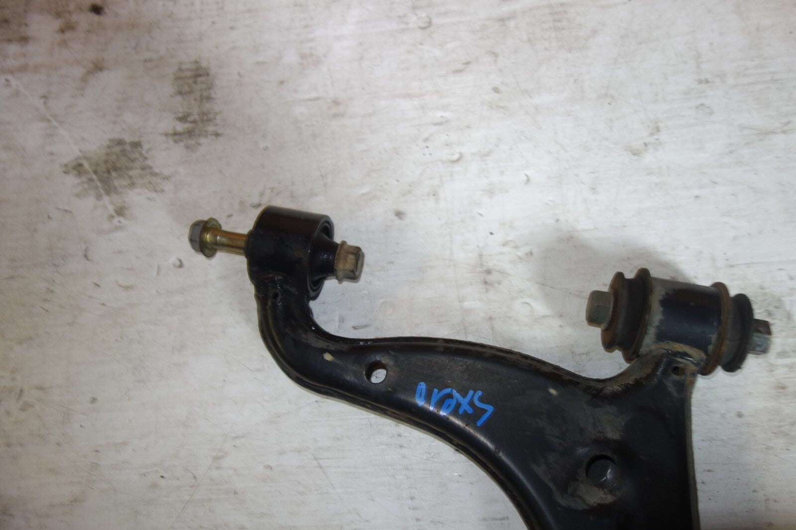 JDM 2000-2005 LEXUS IS300 REAR UPPER CONTROL ARM LEFT SIDE OEM SUSPENSION