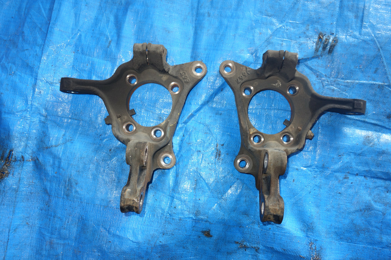 JDM Subaru Legacy / Subaru Outback Front Knuckles OEM Genuine 2005-2014 BP BL