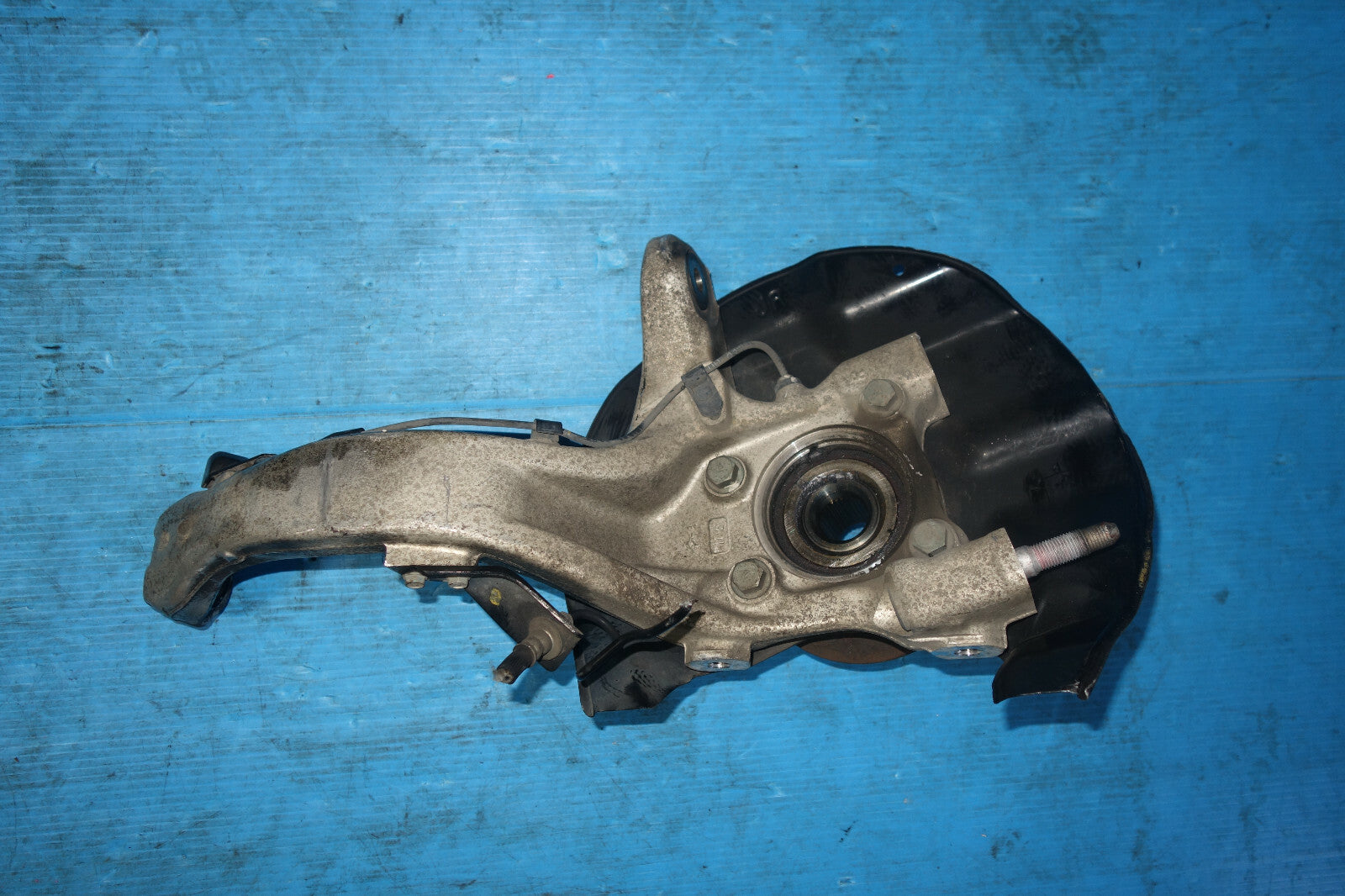 Acura RL Front RH Right Side Wheel Hub Bearing Knuckle Spindle Hub 2005-12 JDM