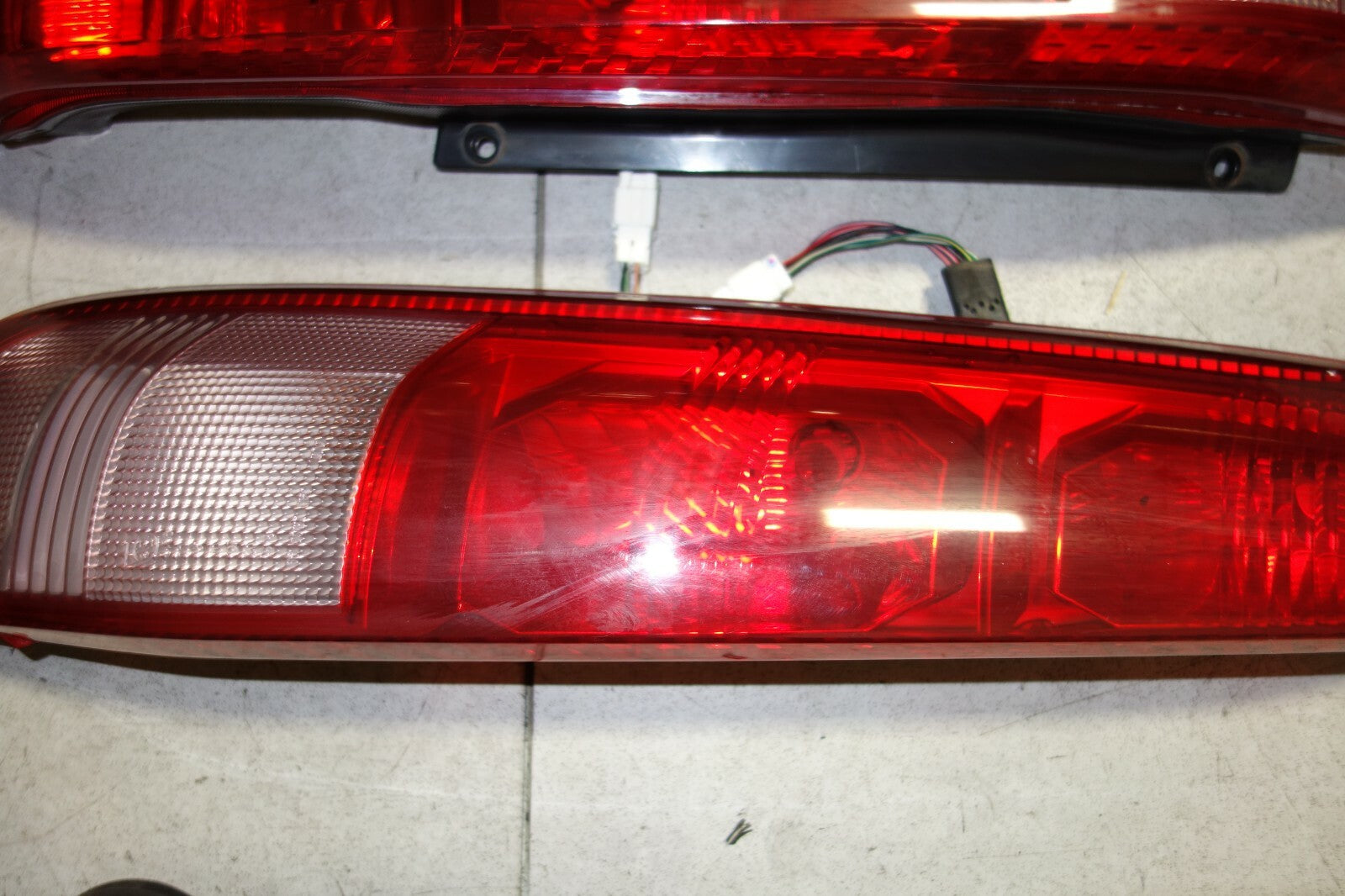 JDM Nissan X-Trail GT OEM Rear Taillights Taillamps PNT30 Left & Right 2000-2006
