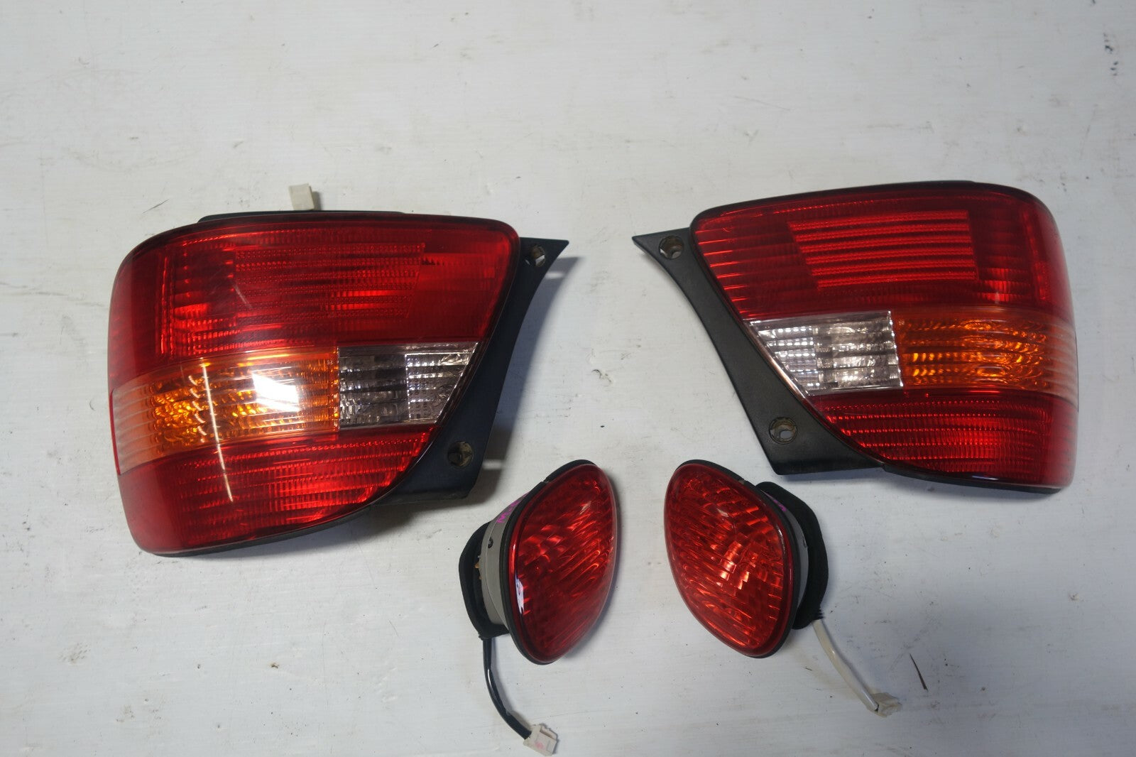 JDM 1998-2005 TOYOTA ARISTO LEXUS GS300 GS400 GS430 TAIL LIGHTS LAMP JZS161