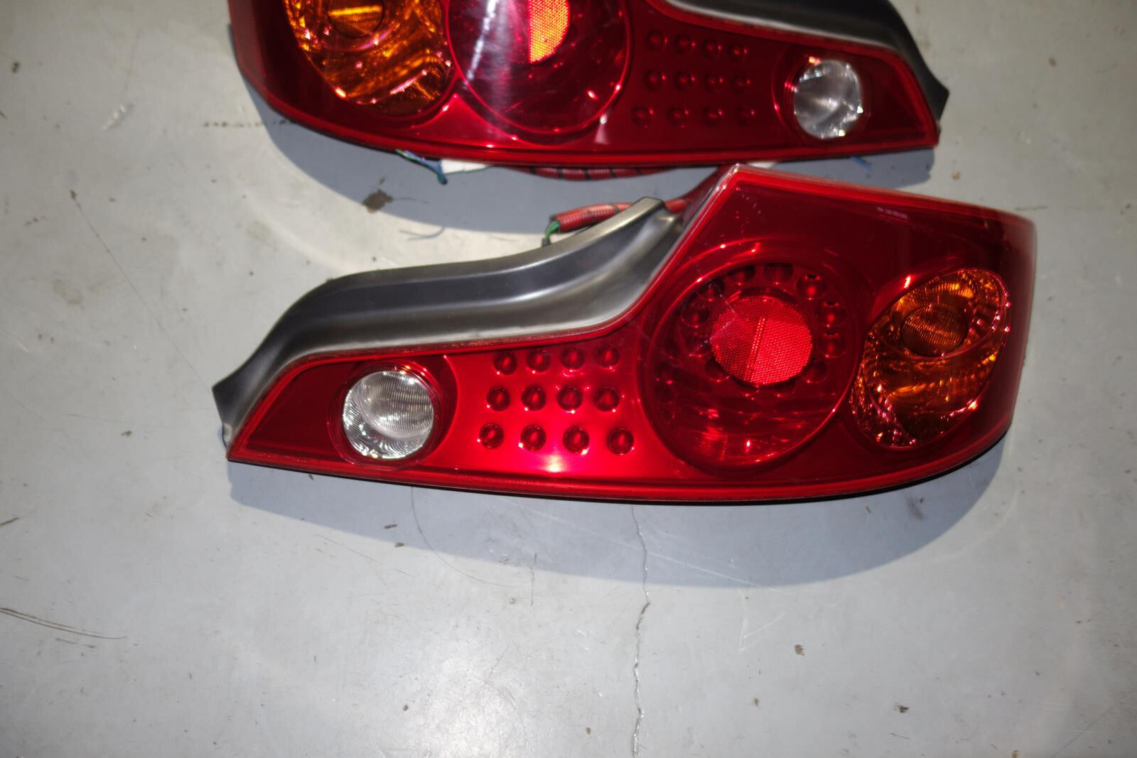 JDM Infiniti G35 Coupe OEM Tail lights Lamps Left & Right CPV35 2003-2005 #2051