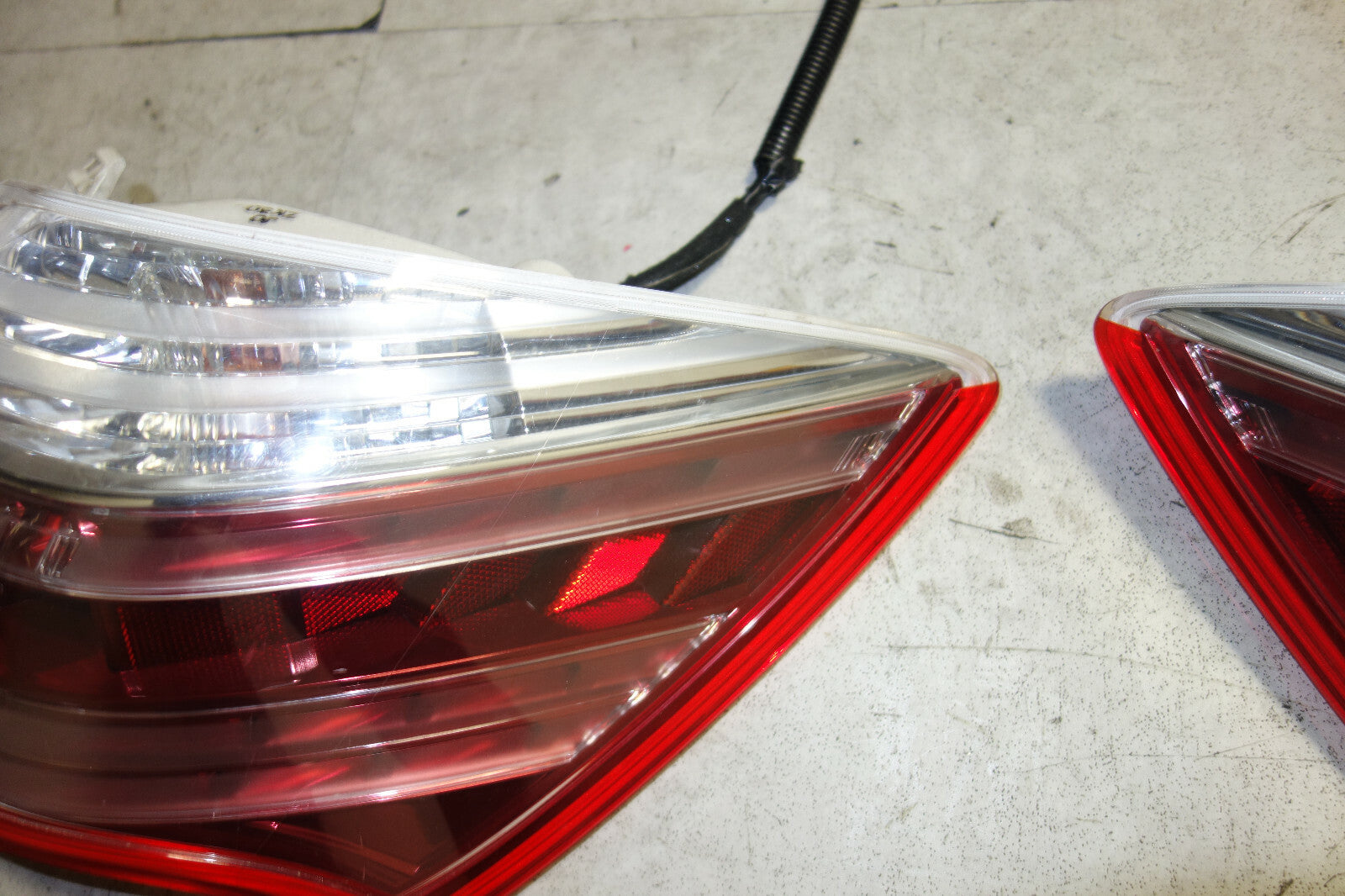 JDM Acura RL KB2 Tail Lights Lamps OEM 2009 2010 2011 2012 Left + Right