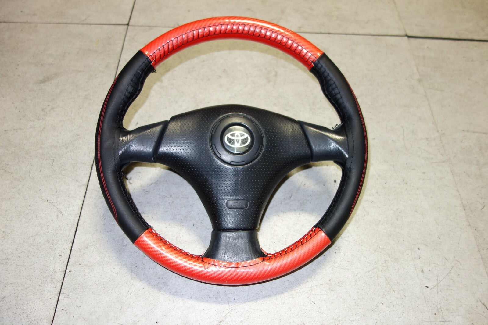 JDM 2000-2005 TOYOTA CELICA STEERING WHEEL HUB ZZT231 ZZT230 VERY RARE