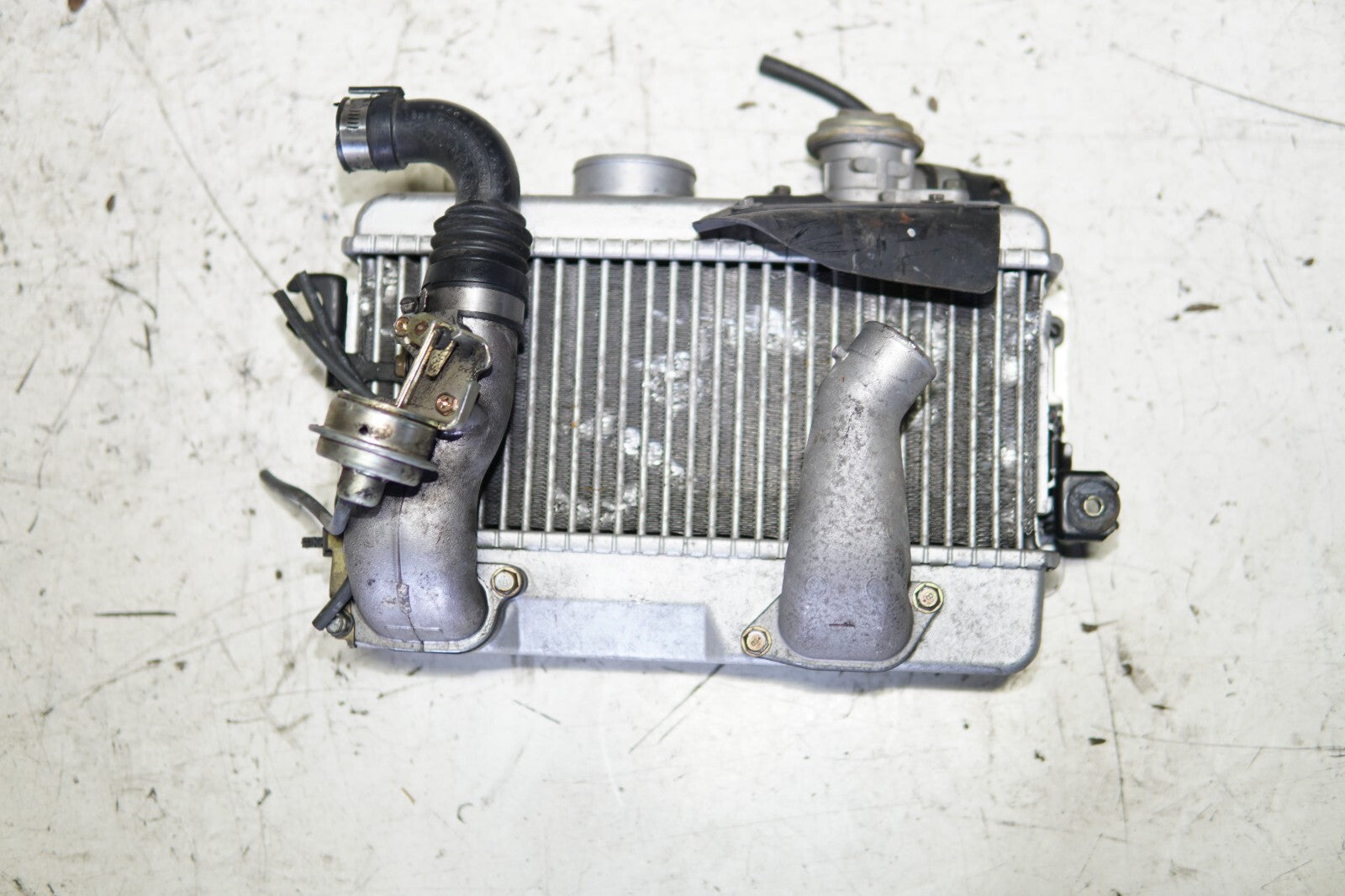 JDM SUBARU LEGACY STI TURBO INTERCOOLER TOP MOUNT S401 BE5 BH5 2000-2004
