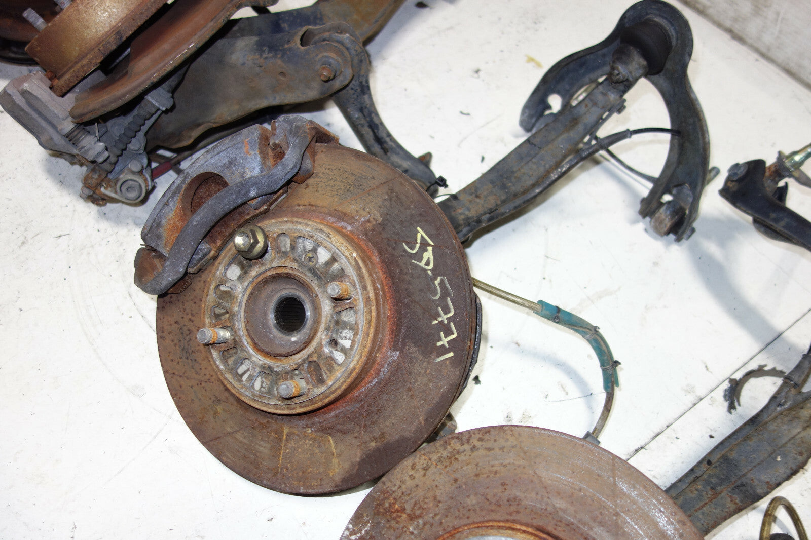 JDM Acura Integra DC2 4 Lug Brake Calipers Spindles Hub Trailing Arms 1994-2001