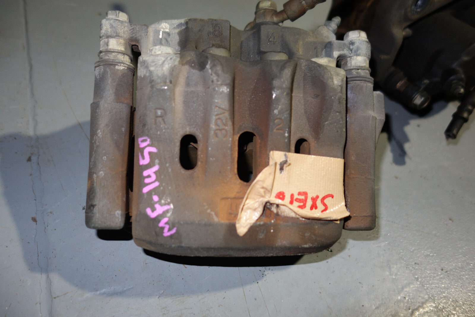 Genuine Lexus Is300 Front Brake Calipers Left & Right 2001 2002 2003 2004 2005