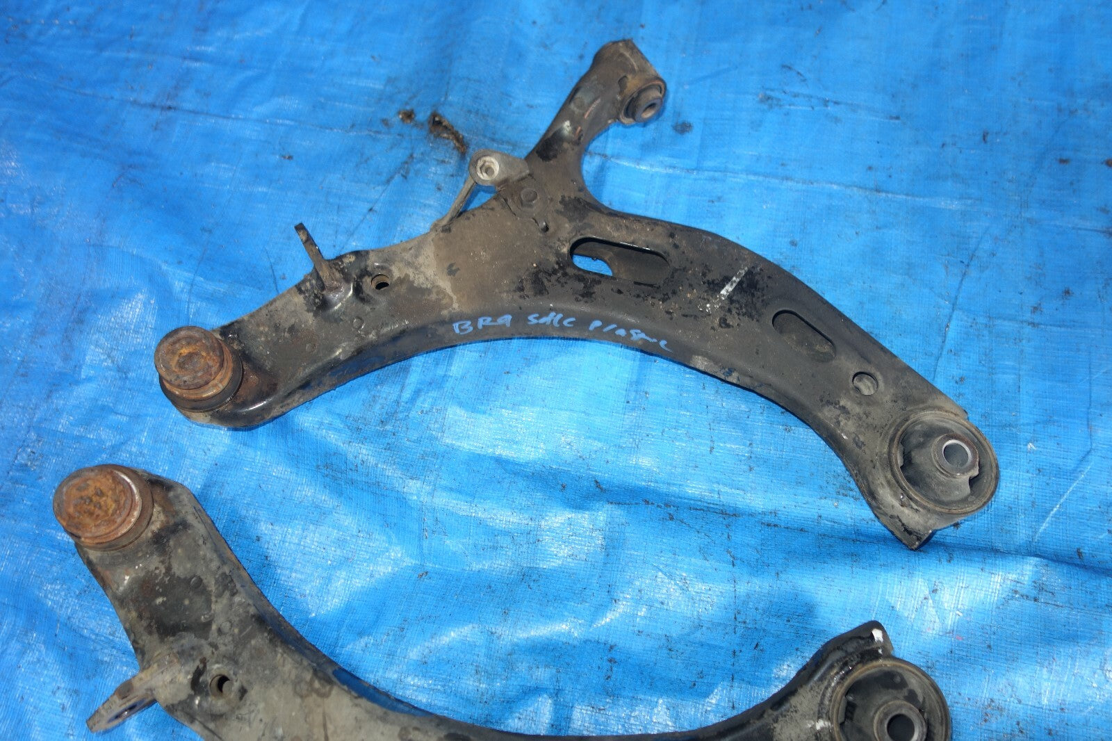 JDM Subaru Legacy BM9 BR9 OEM FRONT LOWER CONTROL ARMS SUSPENSION 2010-2014