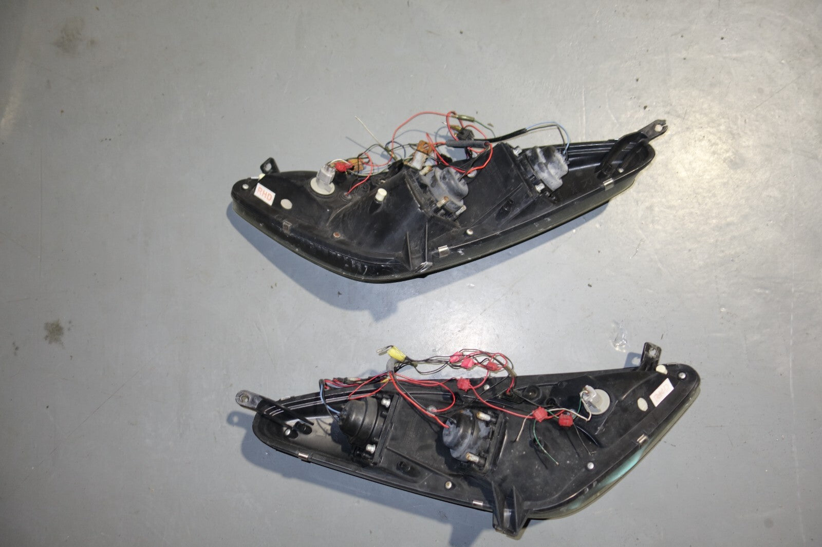 JDM 2000-2005 TOYOTA CELICA HEAD LIGHTS LEFT & RIGHT HEAD LAMPS 2000-2005