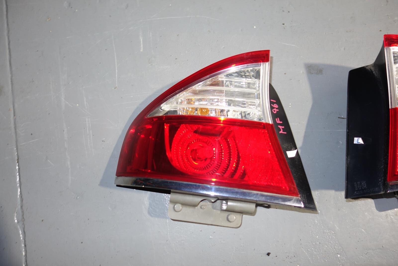 JDM 2005-2009 SUBARU LEGACY BL5 OEM USED TAIL LIGHTS 4 DOOR SEDAN TAIL LAMPS
