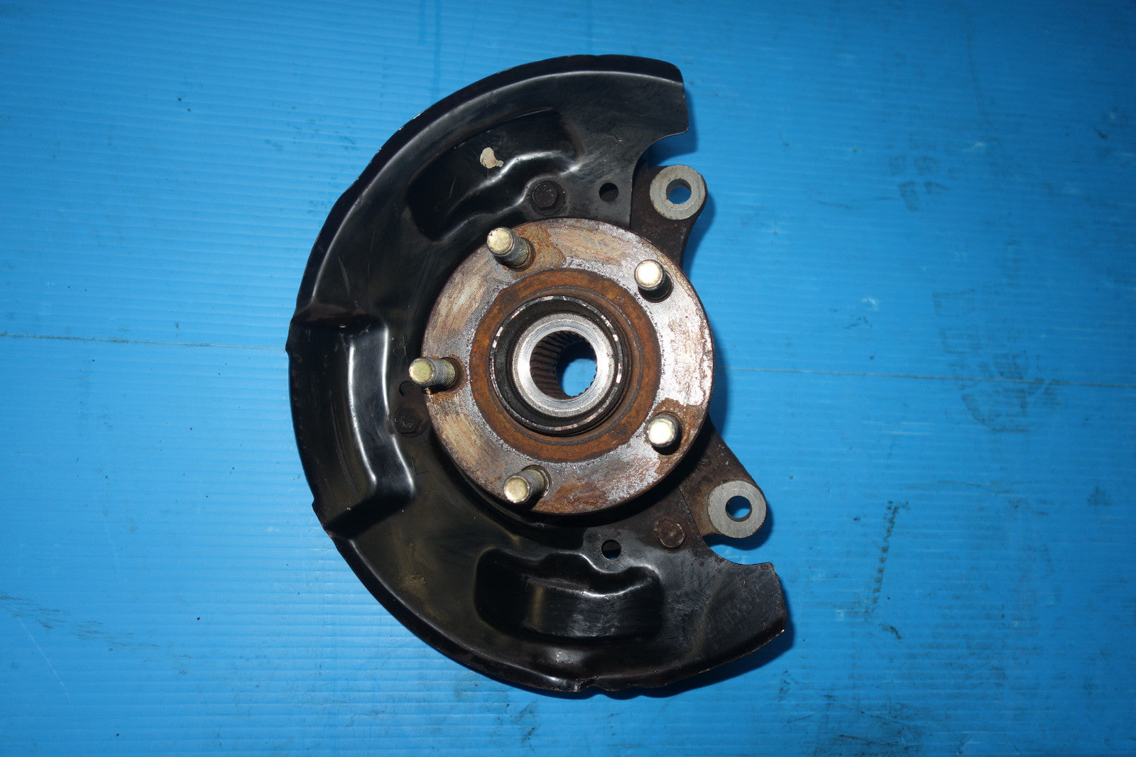 JDM Subaru Impreza Front Left Wheel Hub Bearing Knuckle Spindle OEM 2002-2007