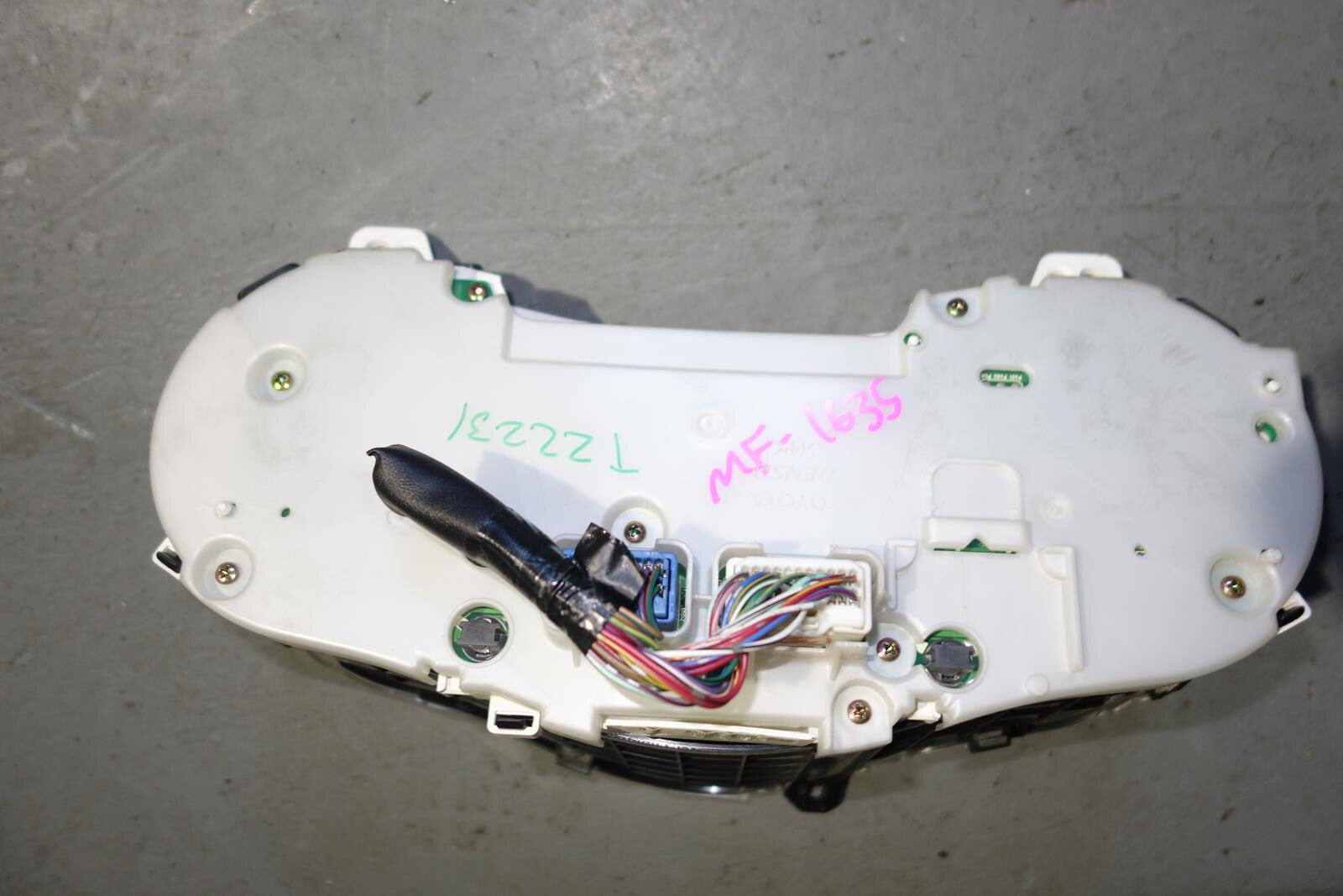 JDM Toyota Celica Gauge Cluster Speedometer A/T Automatic 2000-2005