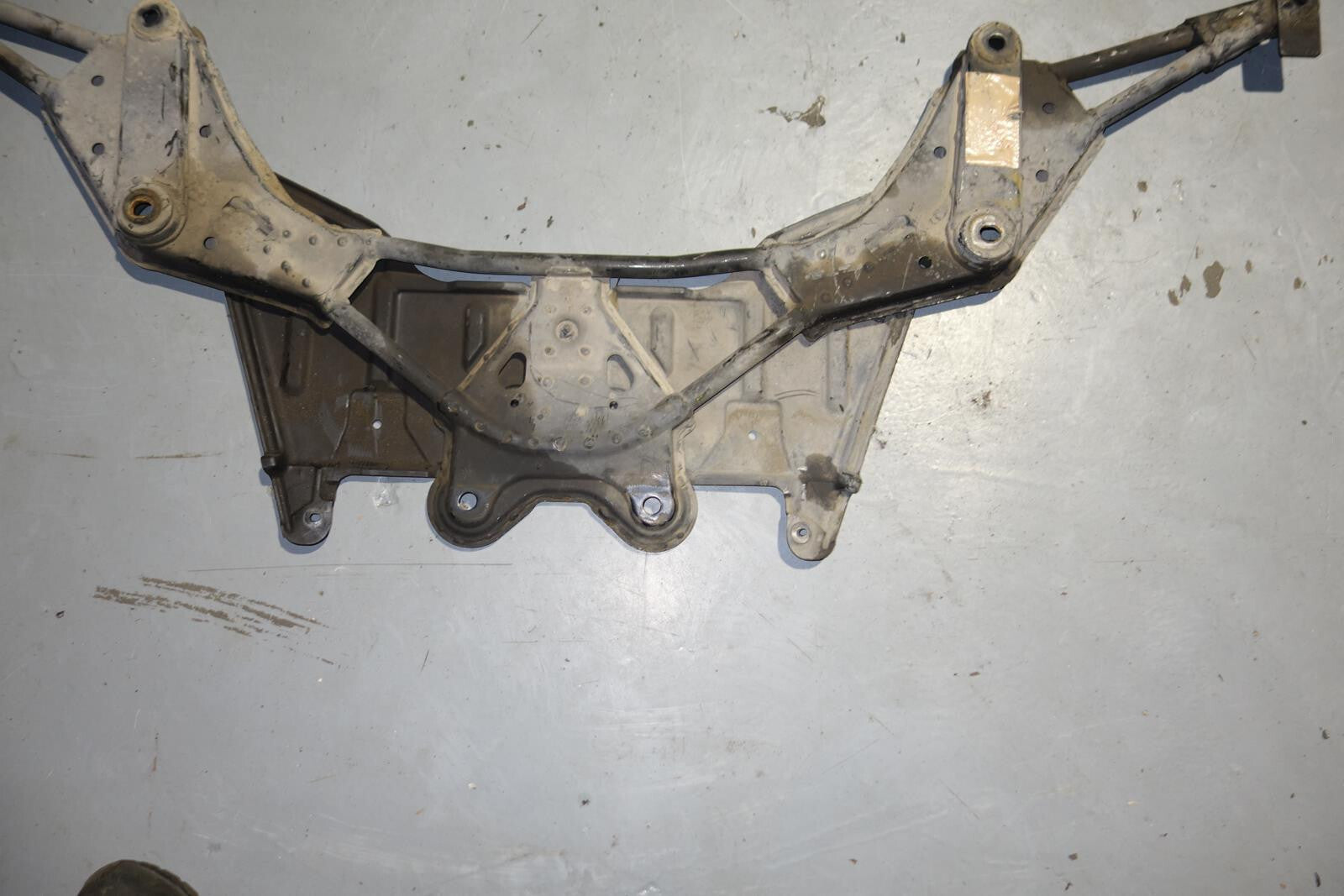 03-07 Infiniti G35 Coupe Front Subframe Crossmember Engine Cradle 350z 03-09