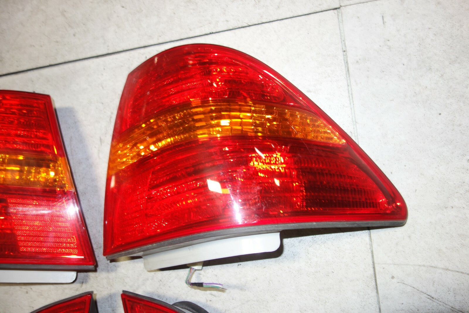 Lexus LS430 Taillight Taillights Lamps Inner Outer Trunk 2001 2002 2003 OEM