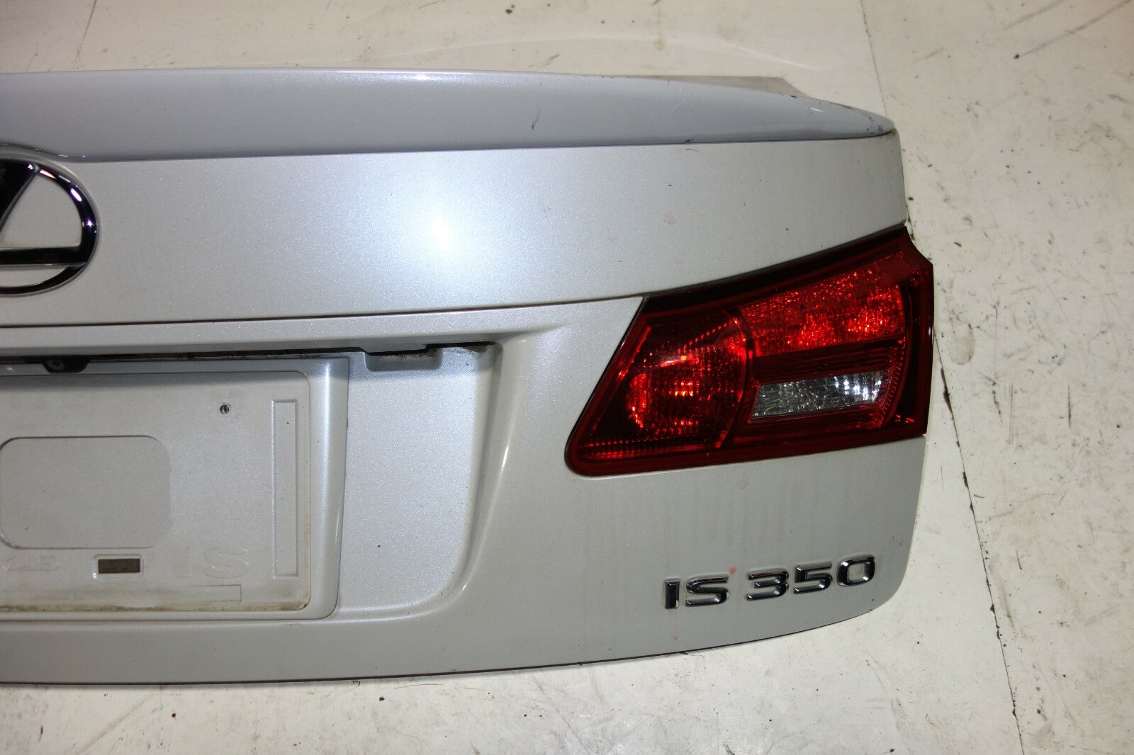 JDM Lexus IS250 IS350 Trunk Lid Rear Spoiler Lights Trunk Lamps 2006 2007 2008