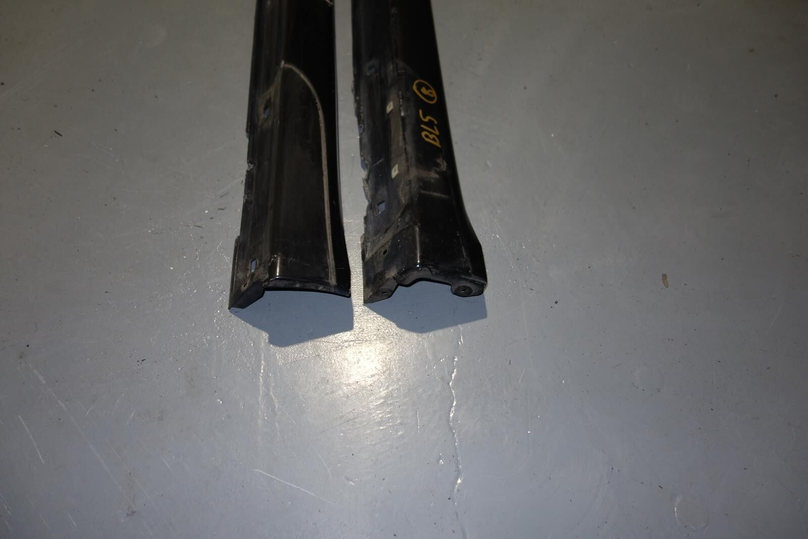 JDM 2005-2009 GENUINE SUBARU LEGACY SPEC B OEM SIDE SKIRTS LEGACY SEDAN BL5