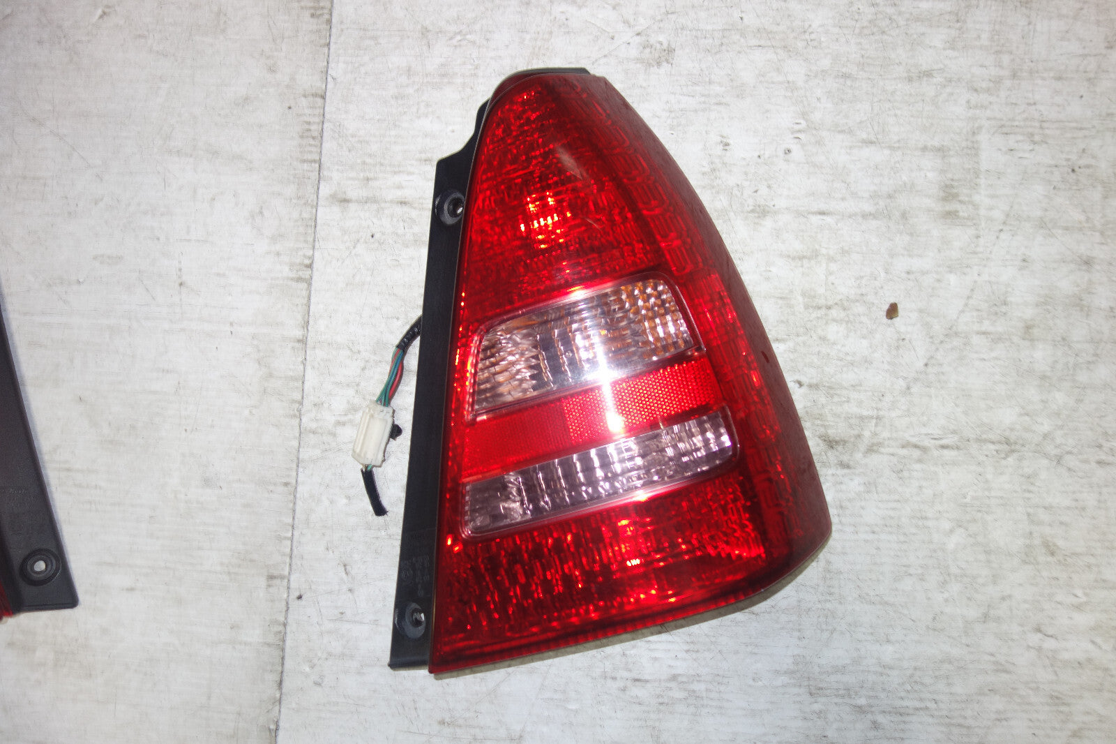 JDM SUBARU FORESTER Taillights Pair TAIL LAMP FACTORY OEM 2003 2004 2005