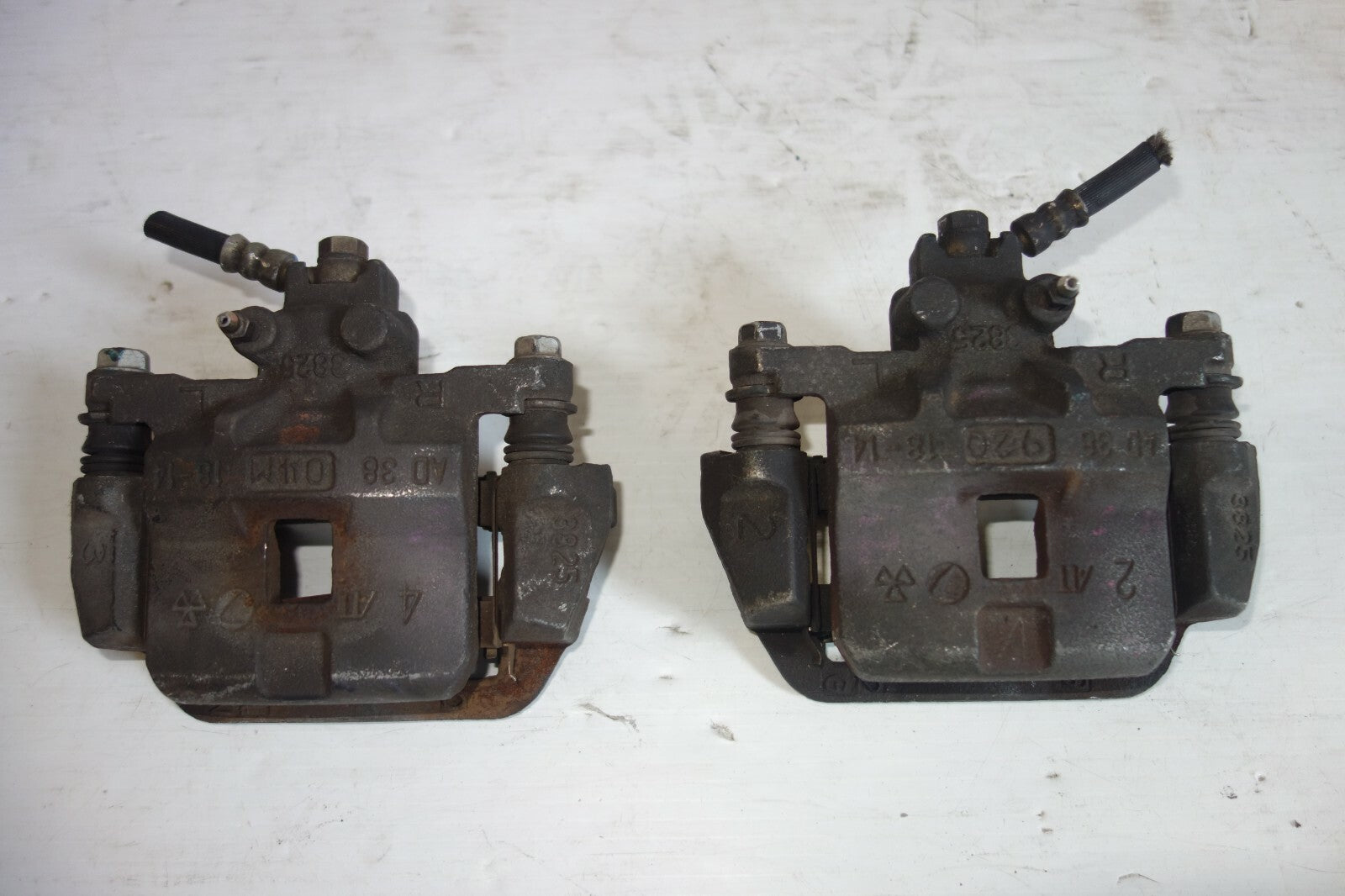 JDM 1999-2003 GENUINE SUBARU IMPREZA WRX OEM REAR BRAKE CALIPERS LEFT & RIGHT