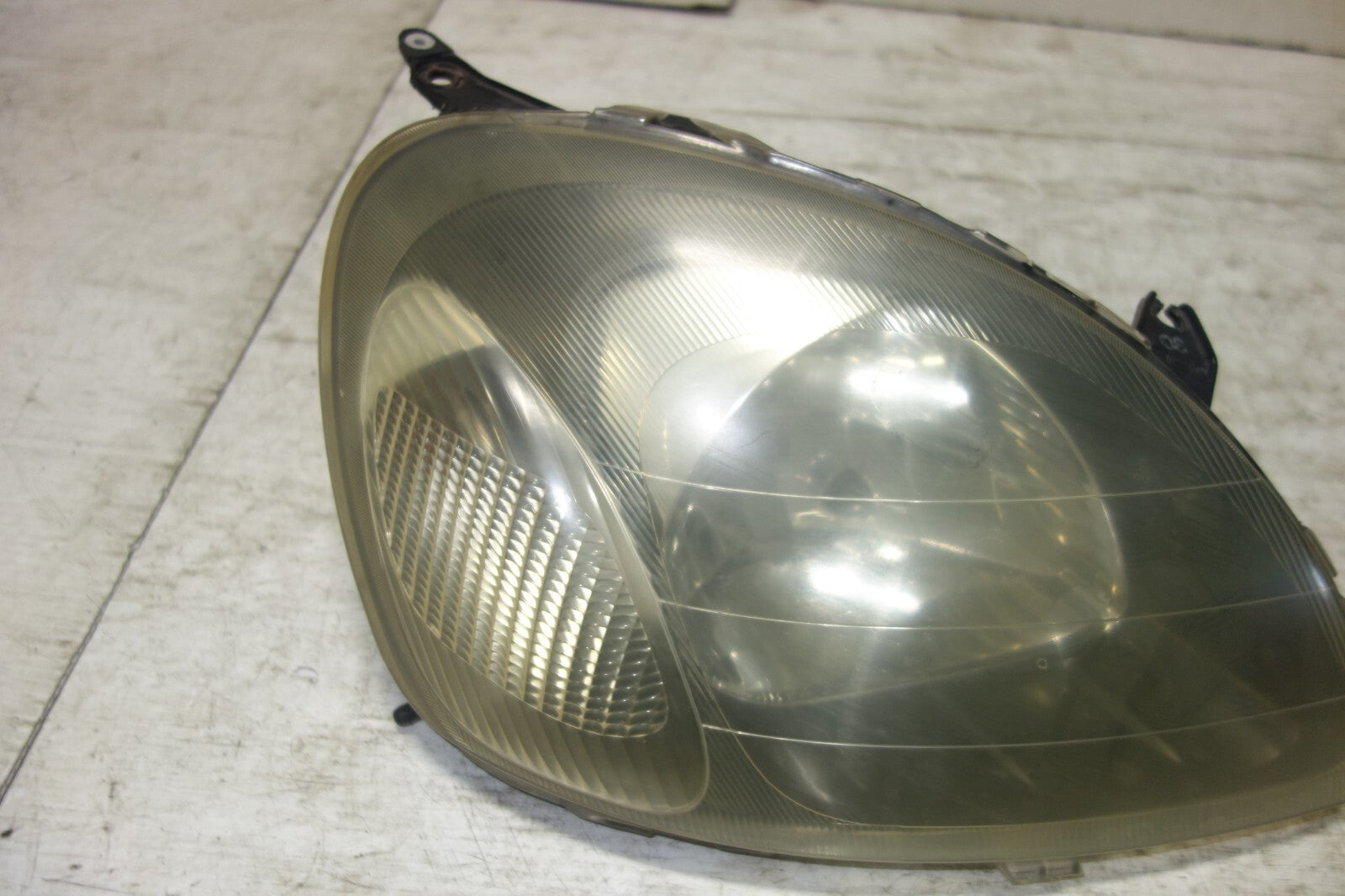 JDM 2001 Toyota Vitz Echo NCP13 Kouki Halogen Headlights Lights Lamps OEM