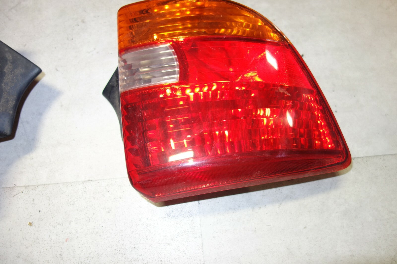 JDM 2000-2005 TOYOTA CELICA OEM TAIL LIGHTS LH LR TAIL LAMPS 2000-2005