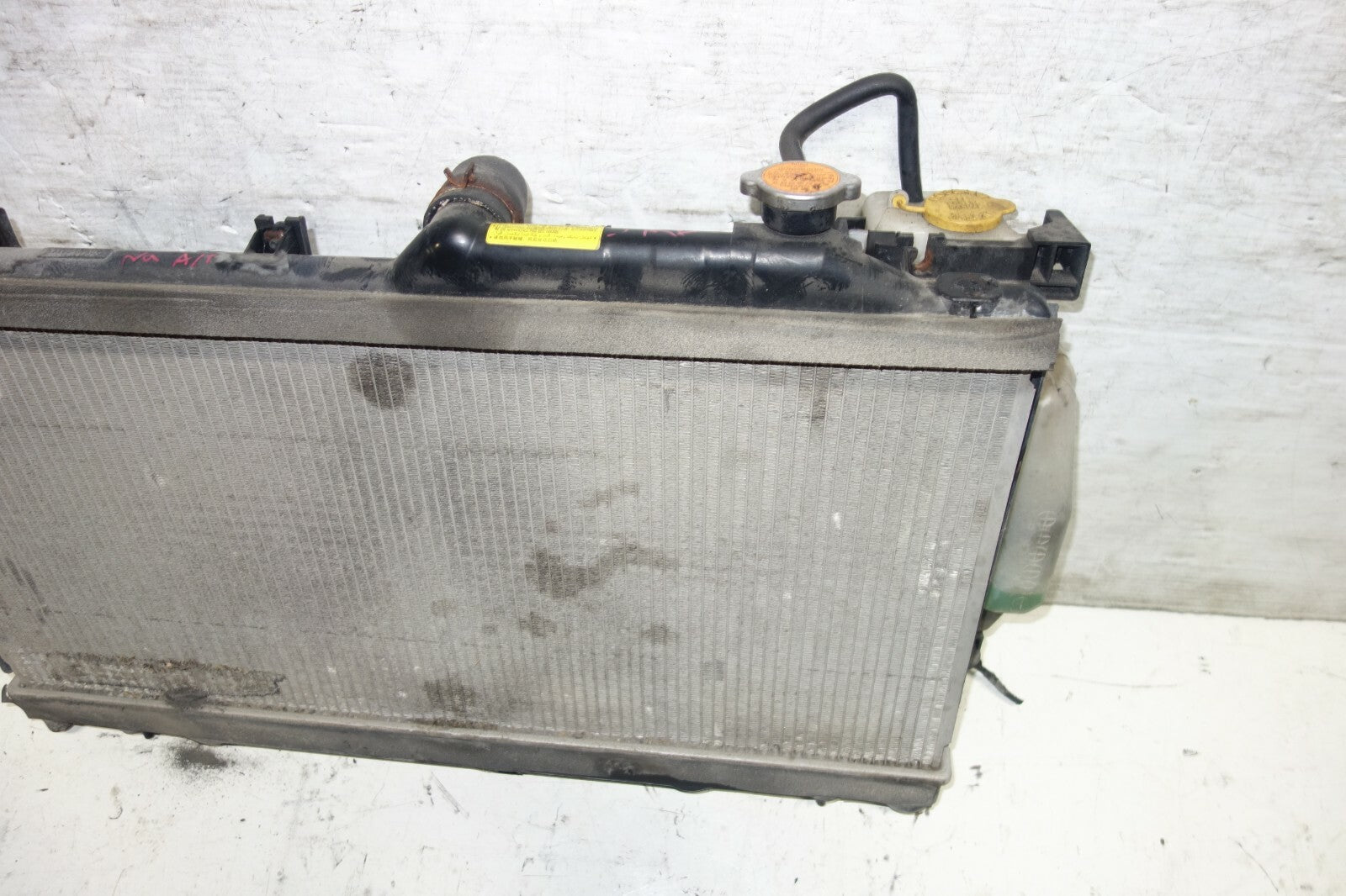 Subaru Forester Genuine Radiator Rad With Fans A/T Non-turbo 2009-2013