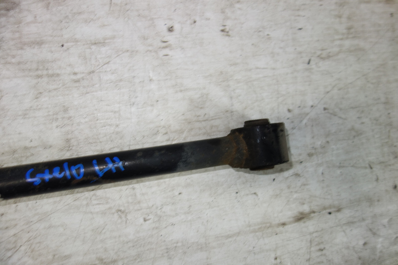 JDM Lexus is300 Toyota Altezza Rear Later Link Left Side 2001-2005 SXE10 OEM