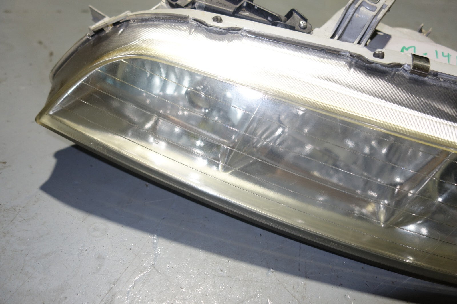 JDM 1994-2001 HONDA ACURA INTEGRA HEAD LIGHT DC2 OEM LEFT DRIVER SIDE USED