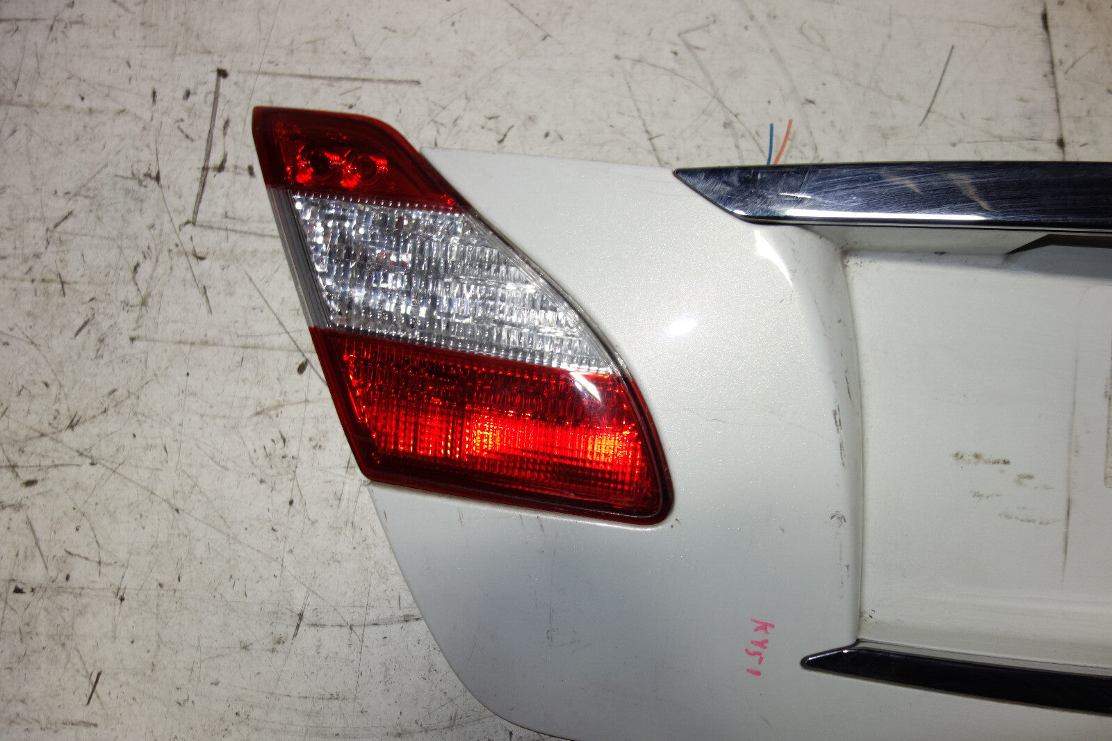 JDM NISSAN FUGA KY51 Infiniti M37 M56 Trunk Lid Trunk Lid Inner Trunk Lights
