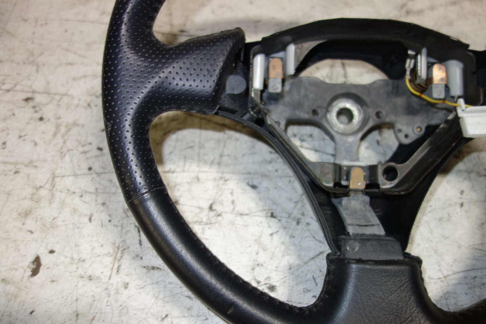 JDM 2000-2005 TOYOTA CELICA STEERING WHEEL ZZT231 ZZT230