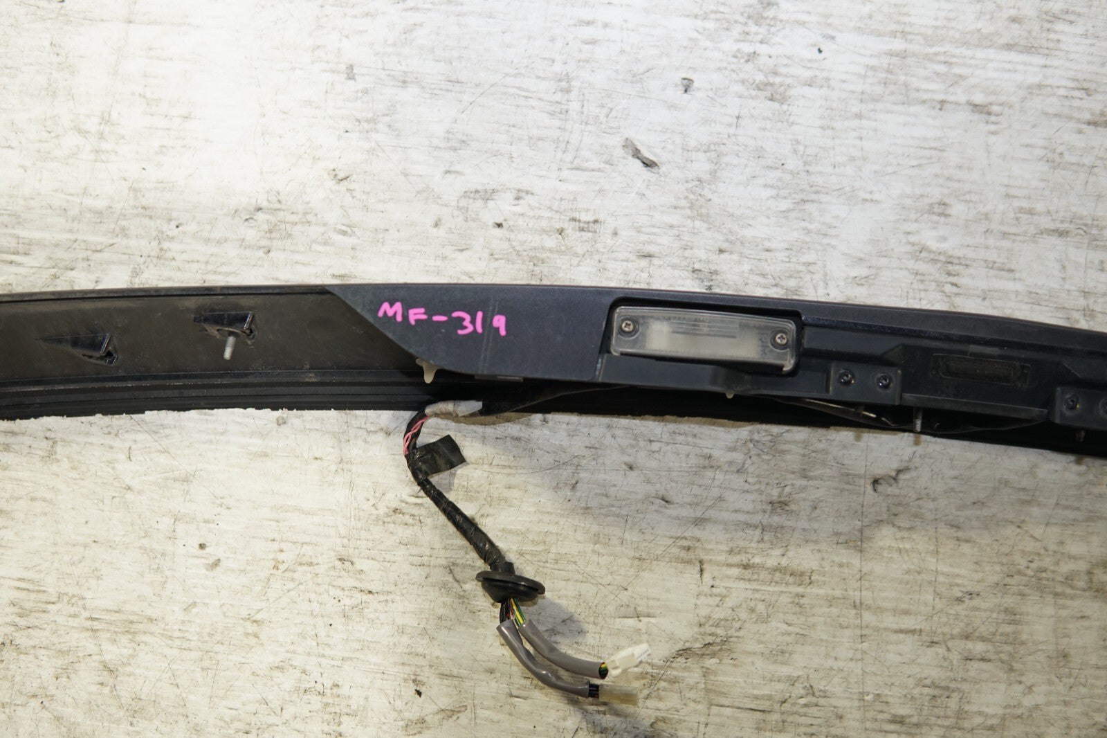 JDM Toyota Prius Rear CENTER GARNISH ZVW30 2010-2011-2012-2013-2014-2015 MF-319