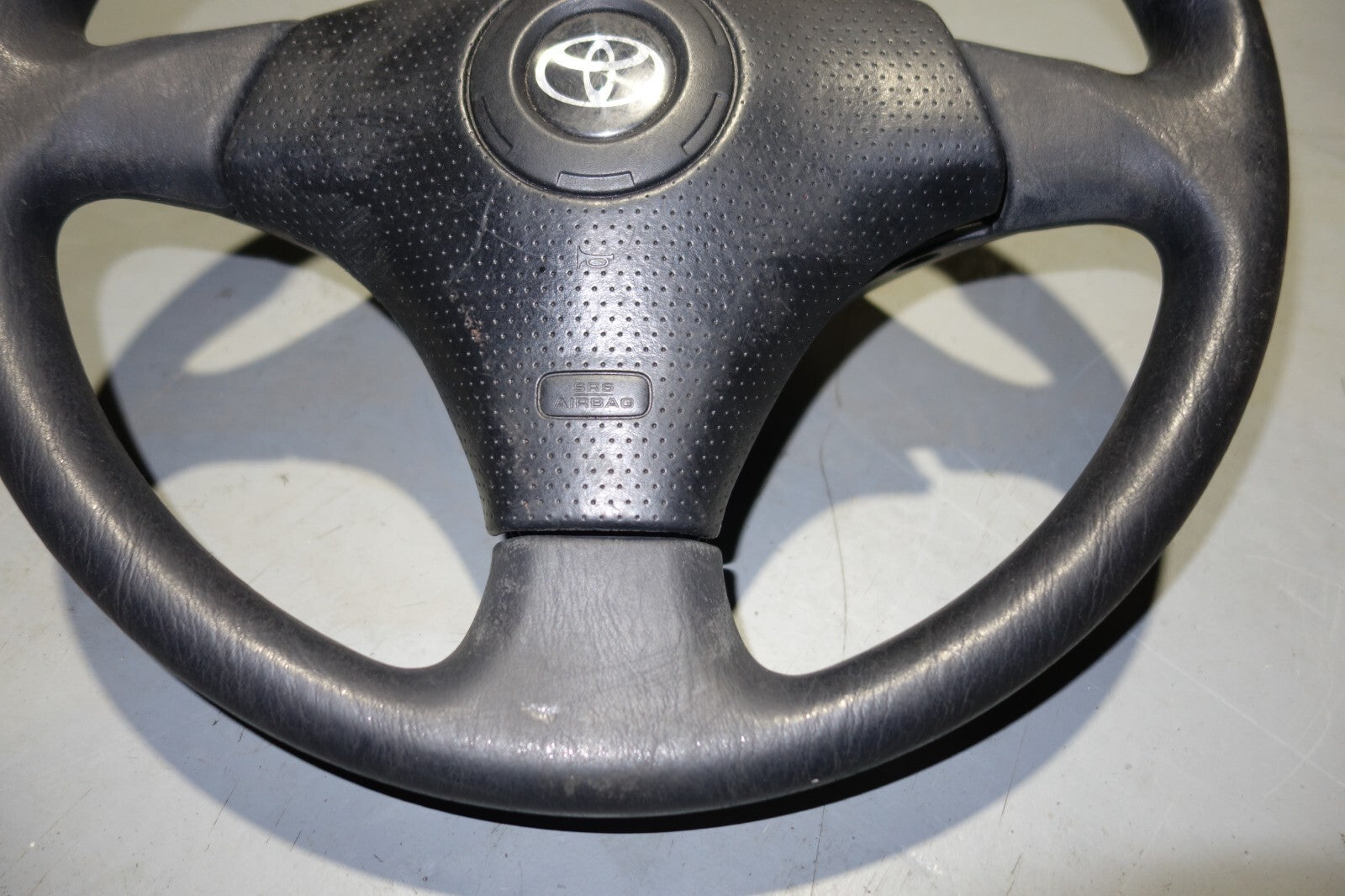 JDM Toyota Celica Steering Wheel & hub ZZT231 ZZT230 2001-2005