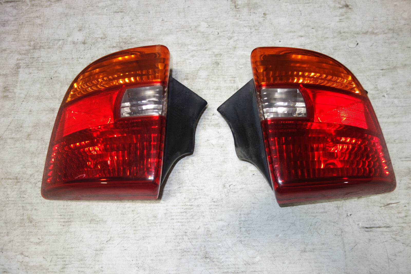 JDM Toyota Celica GT GT-S OEM Tail Lights Lamps 2001-2003 Spec ZZT231 ZZT230