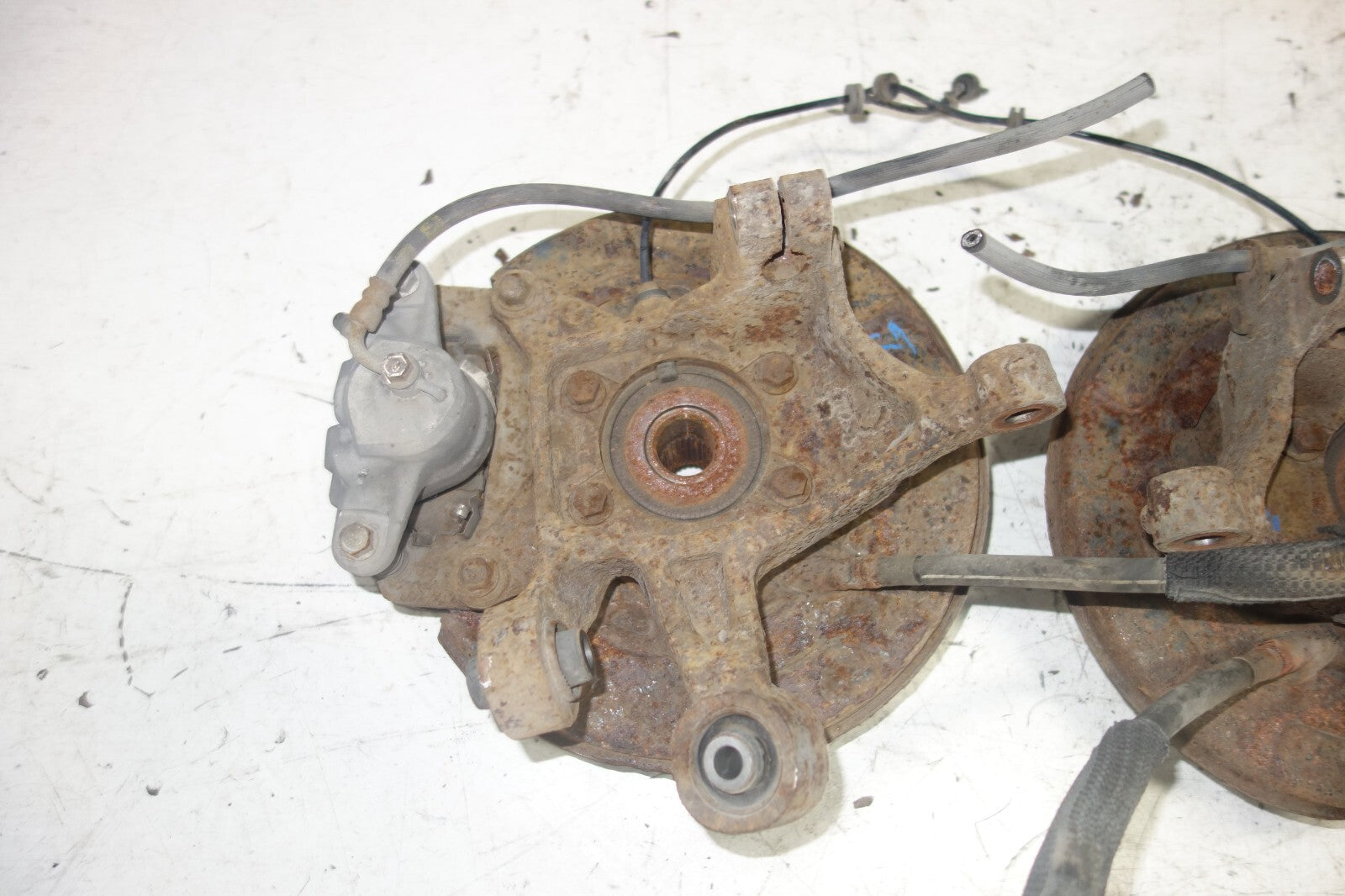 JDM Subaru Legacy Rear Spindle Hub Caliper Knuckles Left & Right BR9 2010-2014