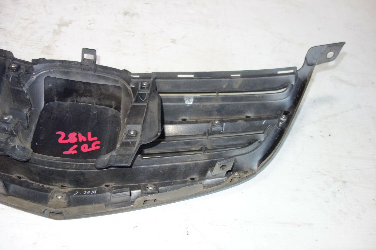 JDM Acura RL Honda Legend Front Grille 2005 2006 2007 2008 OEM Made in Japan Kb1
