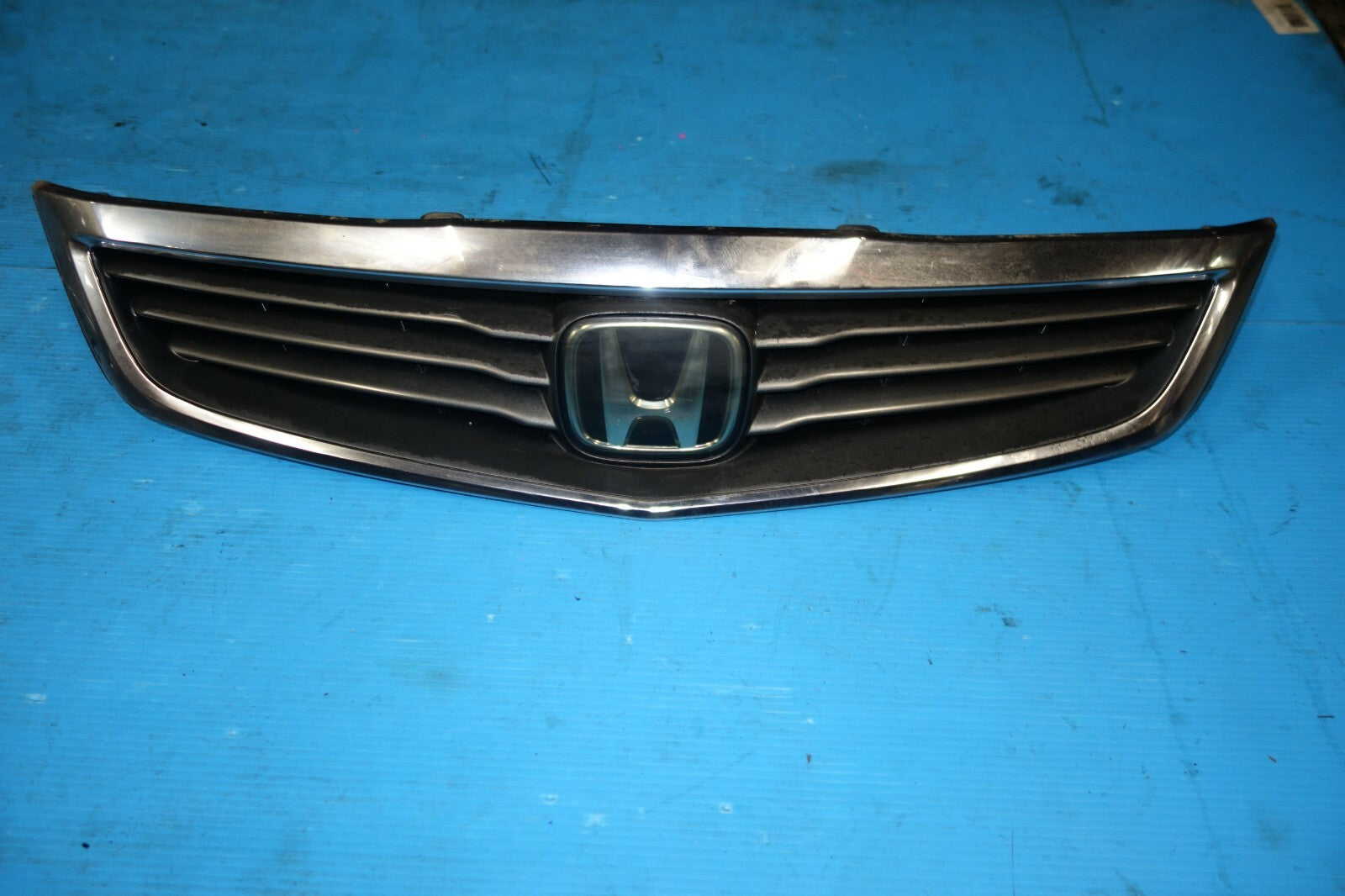 JDM Honda Accord / Inspire UC1 OEM Front Grille 2003-2007 Sedan #6014