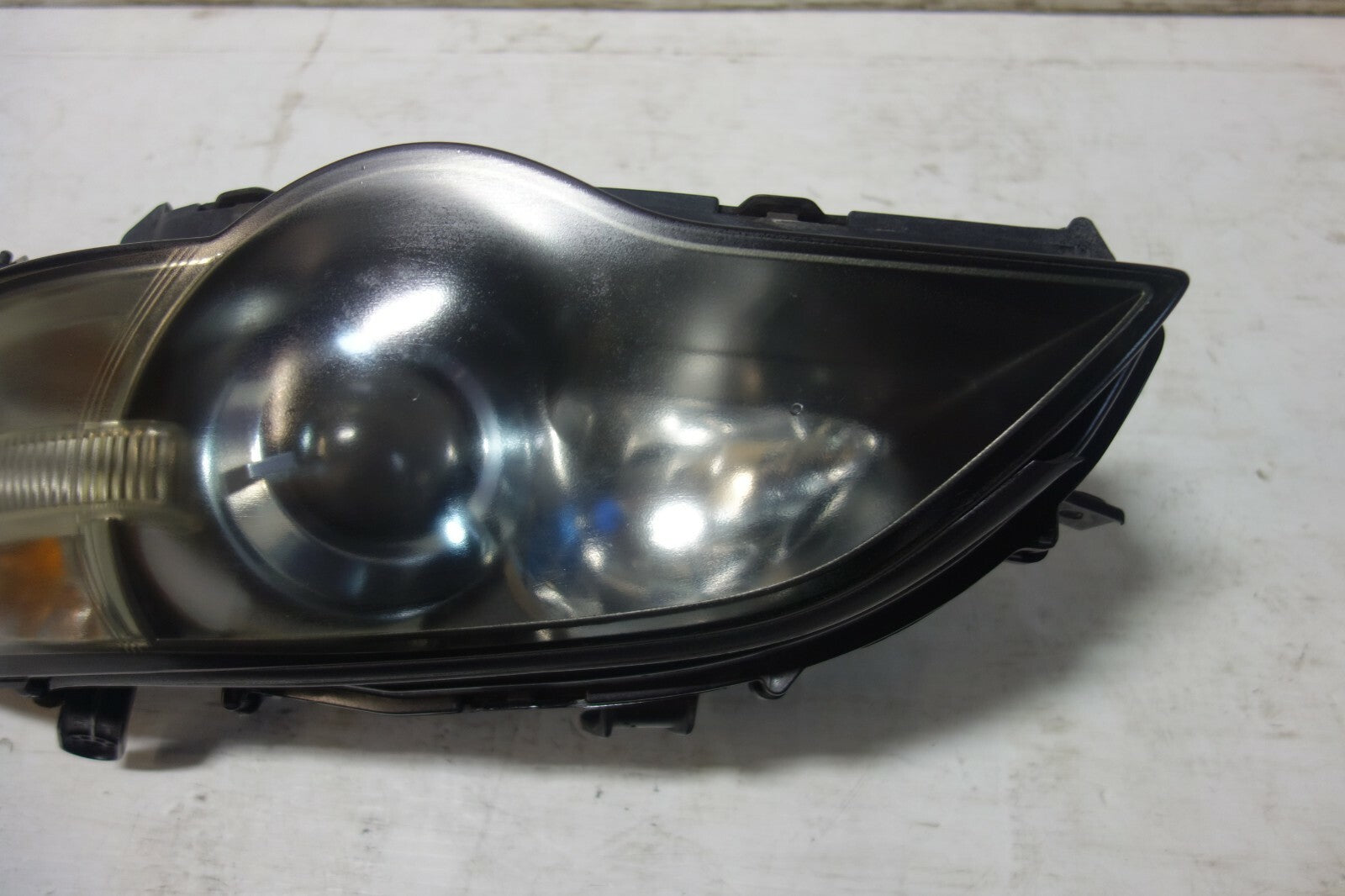 JDM 2005-2007 GENUINE SUBARU LEGACY OEM USED HID HEAD LIGHTS LAMPS SPEC B BPE