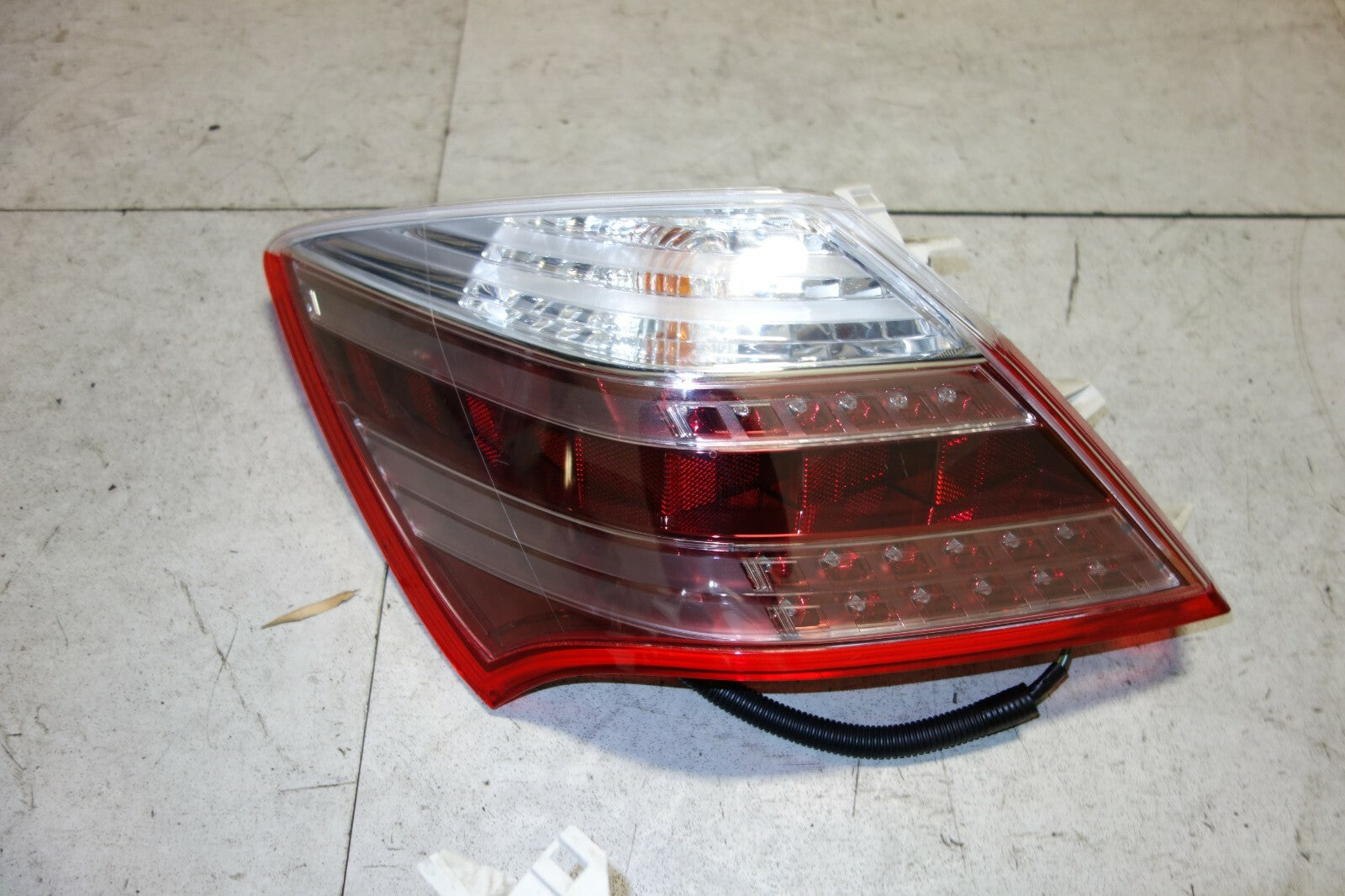 JDM 2009-2012 ACURA RL KB2 OEM TAIL LIGHTS HONDA LEGEND TAIL LAMPS LEFT & RIGHT
