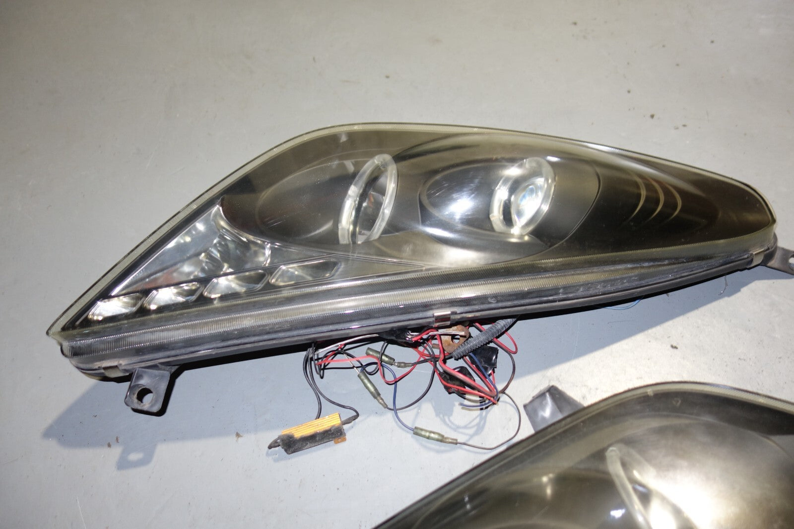 JDM 2000-2005 TOYOTA CELICA HEAD LIGHTS LEFT & RIGHT HEAD LAMPS 2000-2005